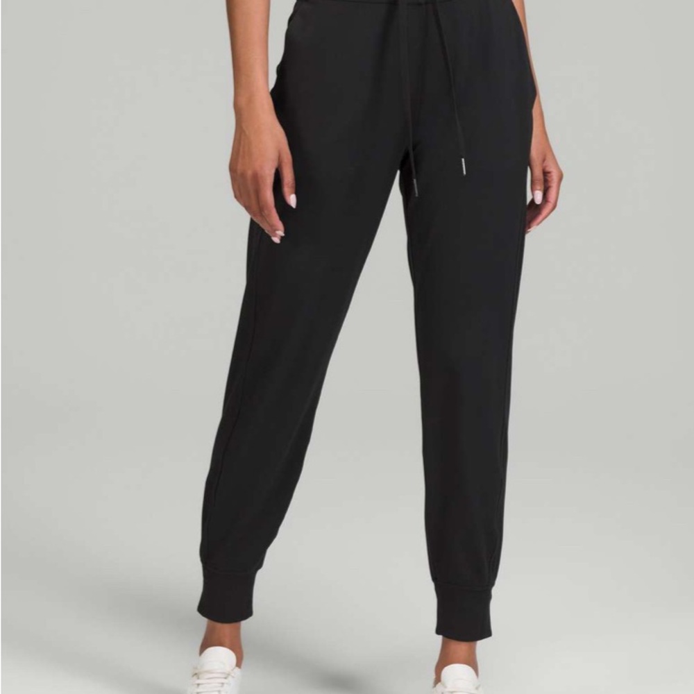 Lululemon Size 4 Ready to Rulu High Rise Joggers